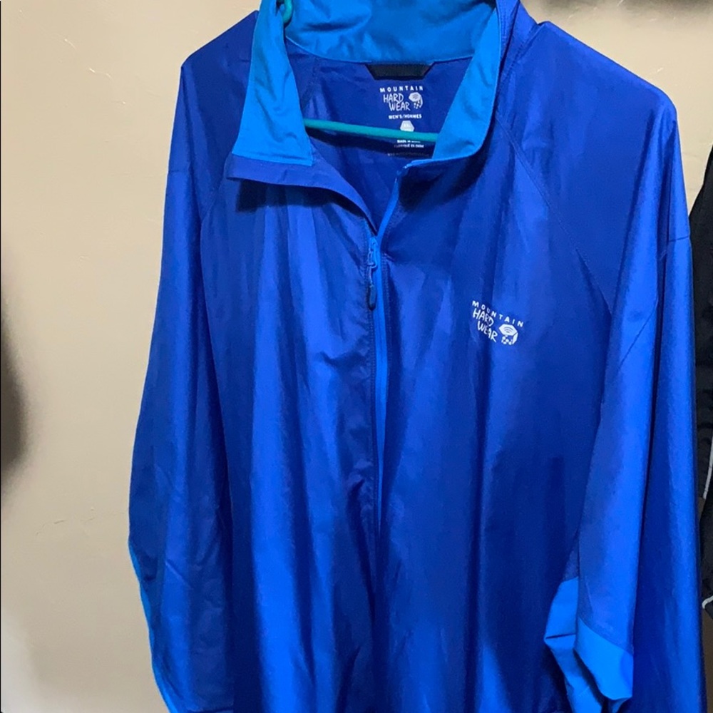 Mountain hardwear men’s light jacket- lightly worn